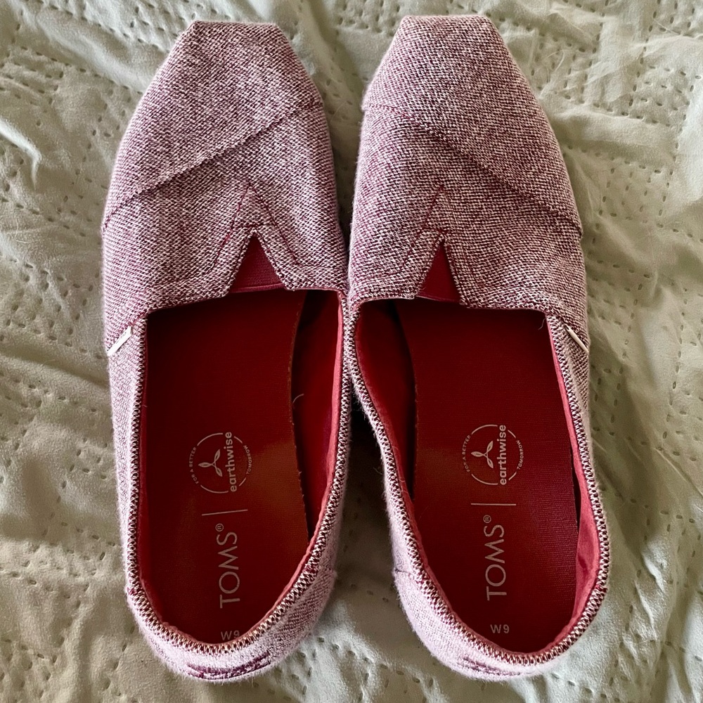 TOMS Women's Red Heathered Classics